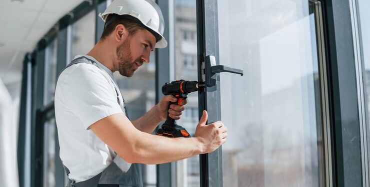 Artisan Vitrier en France : Maîtres du Verre et de la Lumière